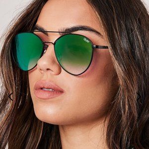 Quay Dragon Fly Black/Pink Rainbow Sunnies